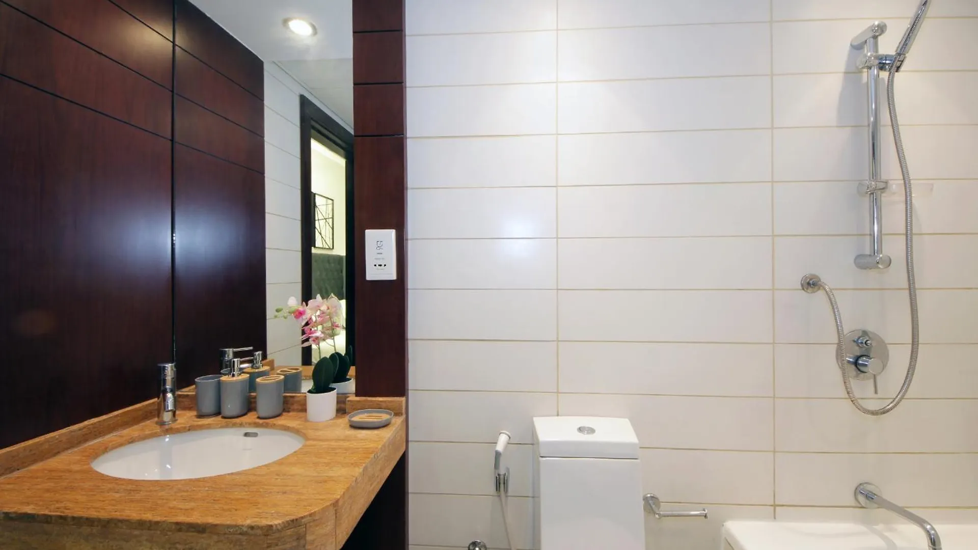 Apartment Stylish 2 Bedroom With Stunning Downtown View - Burj Views Tower East Dubai