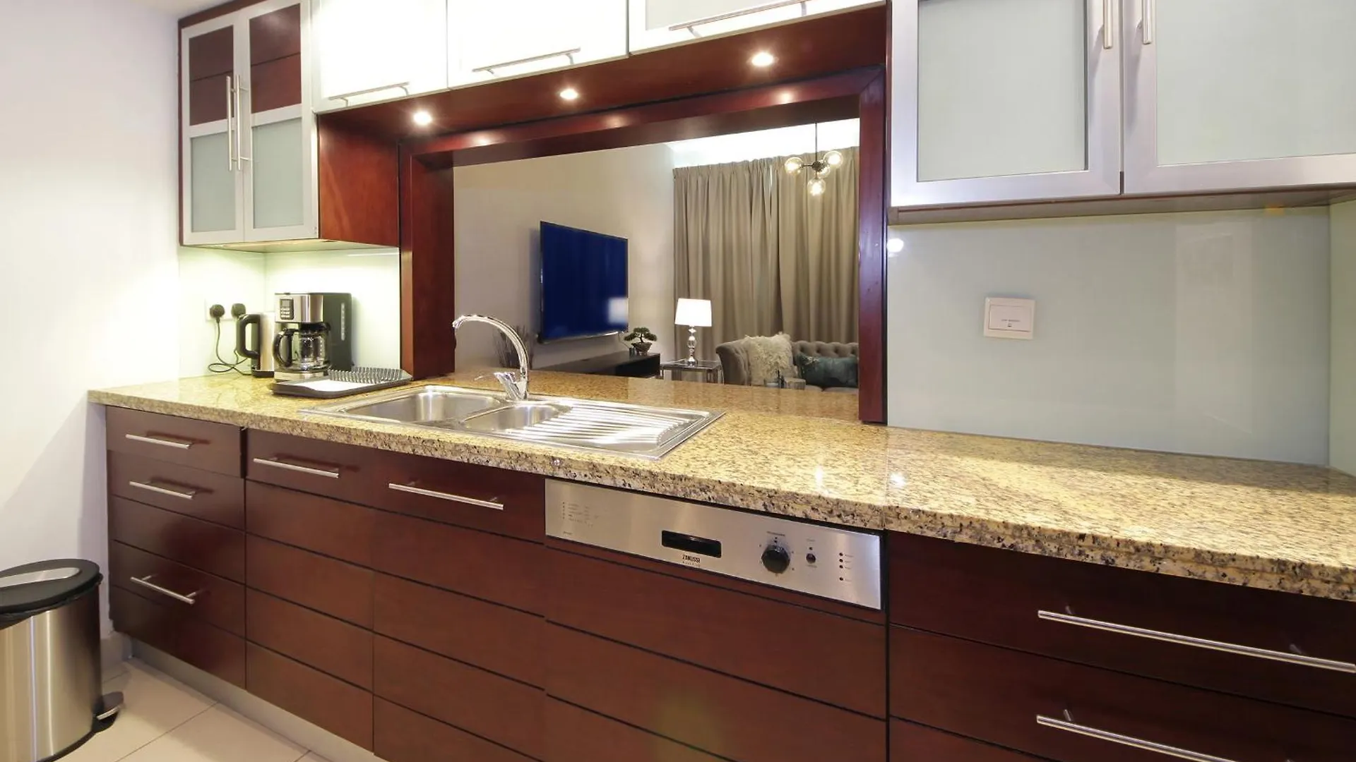 Apartment Stylish 2 Bedroom With Stunning Downtown View - Burj Views Tower East Dubai
